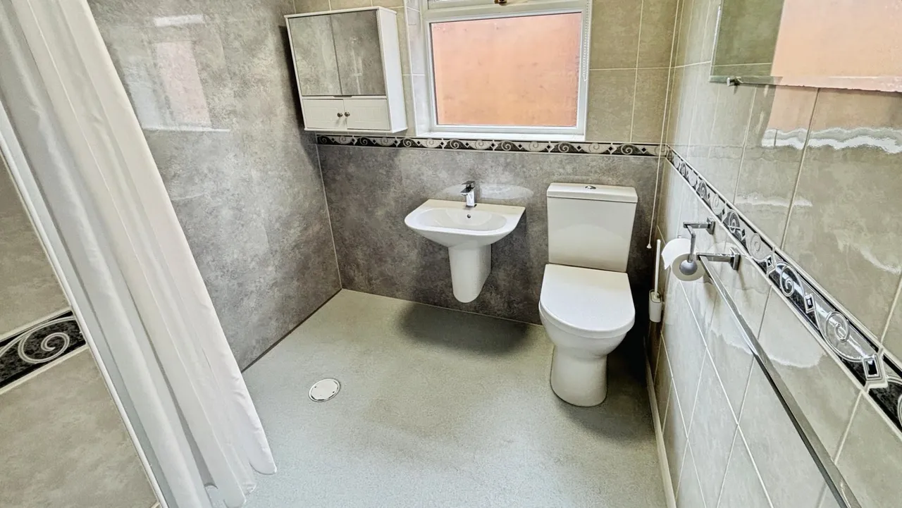 Meadway, Cherry Willingham, LN3, photo 10