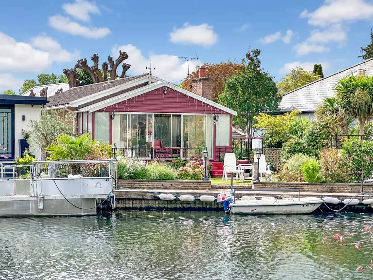 house for sale, Pharaohs Island, Shepperton, TW17