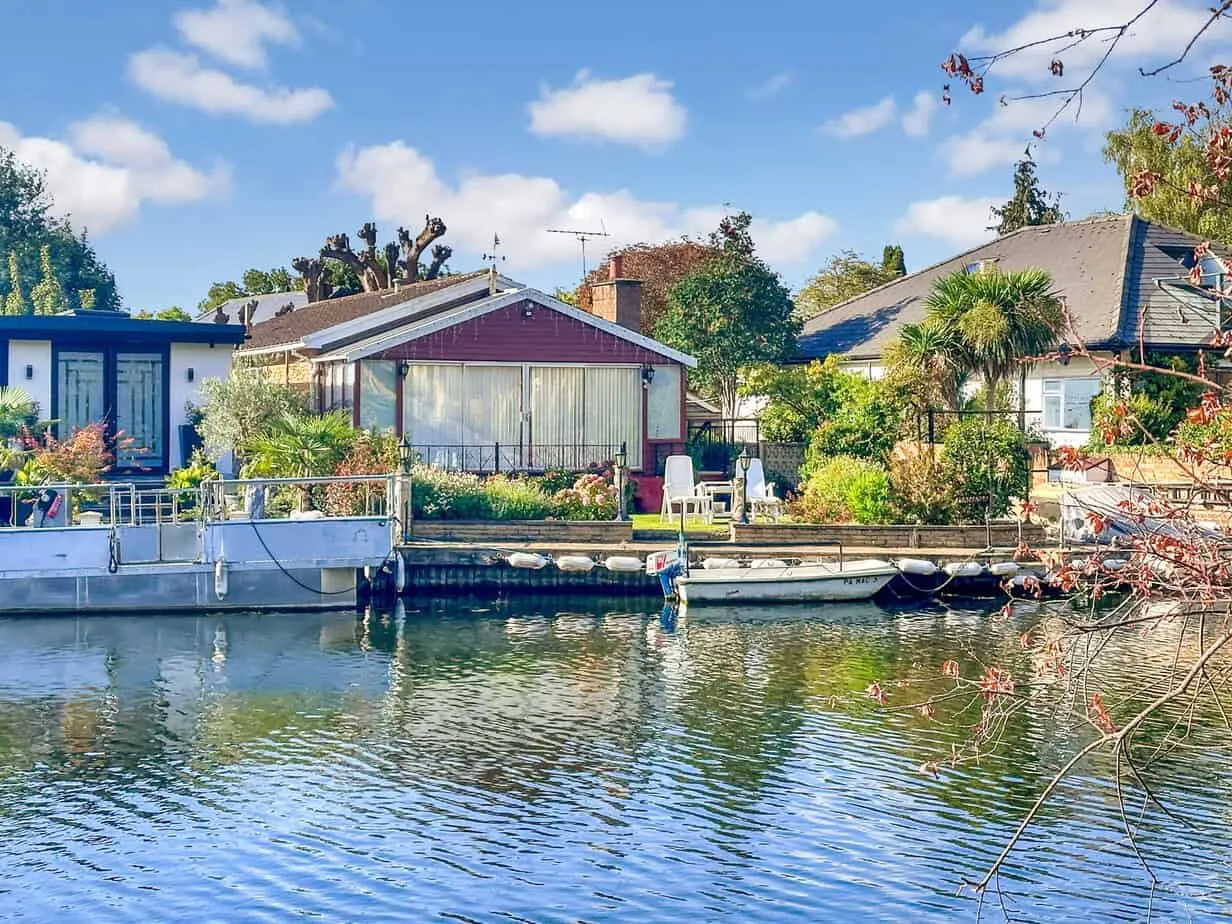 Pharaohs Island, Shepperton, TW17, photo 2