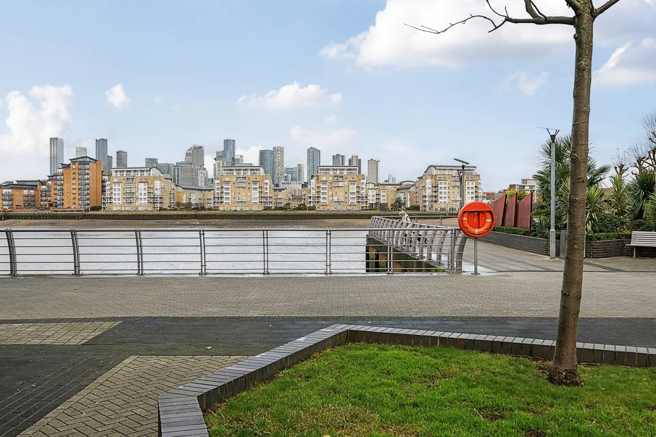 Dowells Street, SE10, photo 17