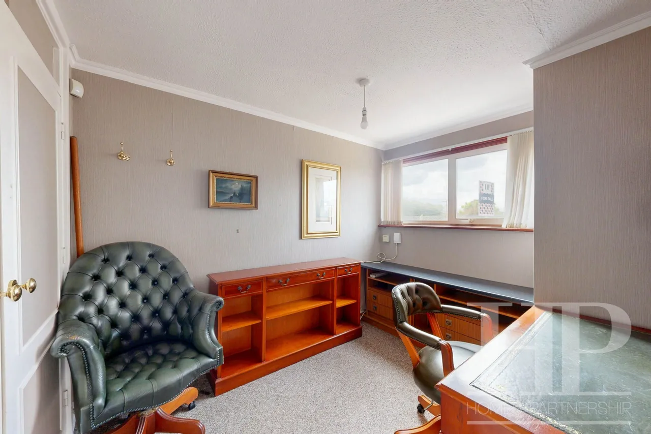 Nymans Court Forestfield, Crawley, RH10, photo 19