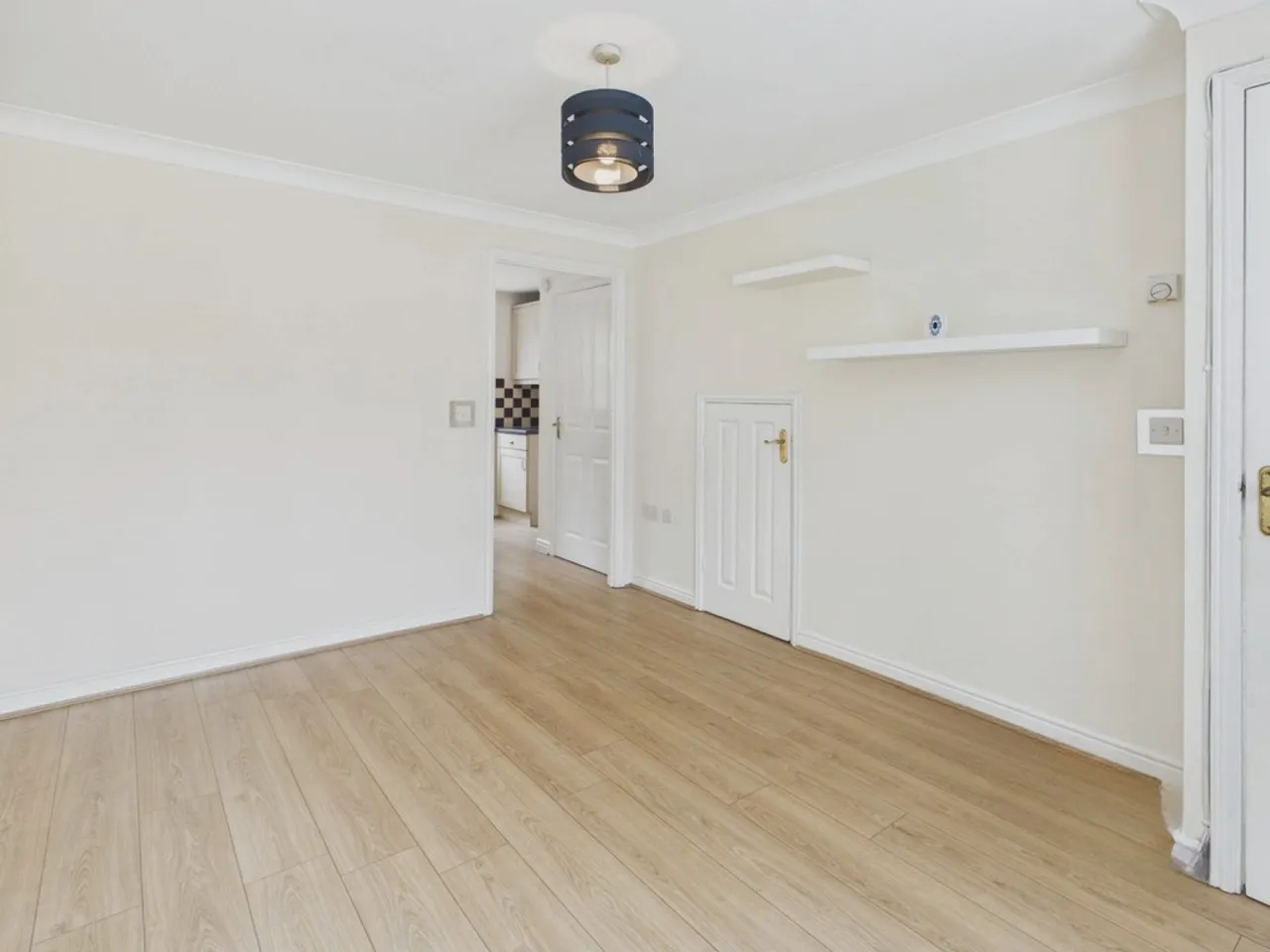 Wharton Drive, Chesterfield, S41, photo 6