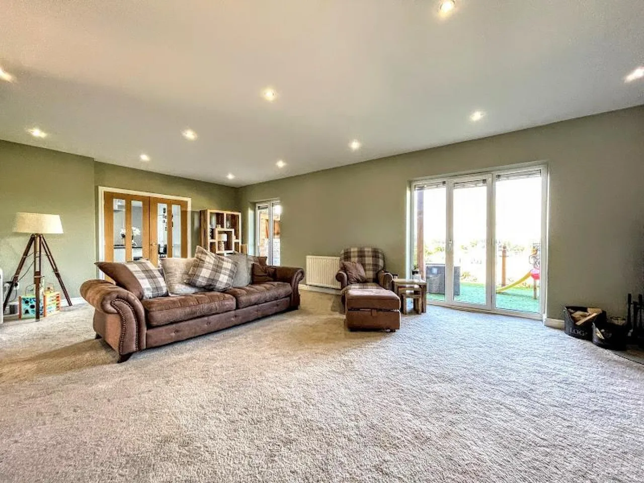 Ballfield Lane, Barnsley, S75, photo 9