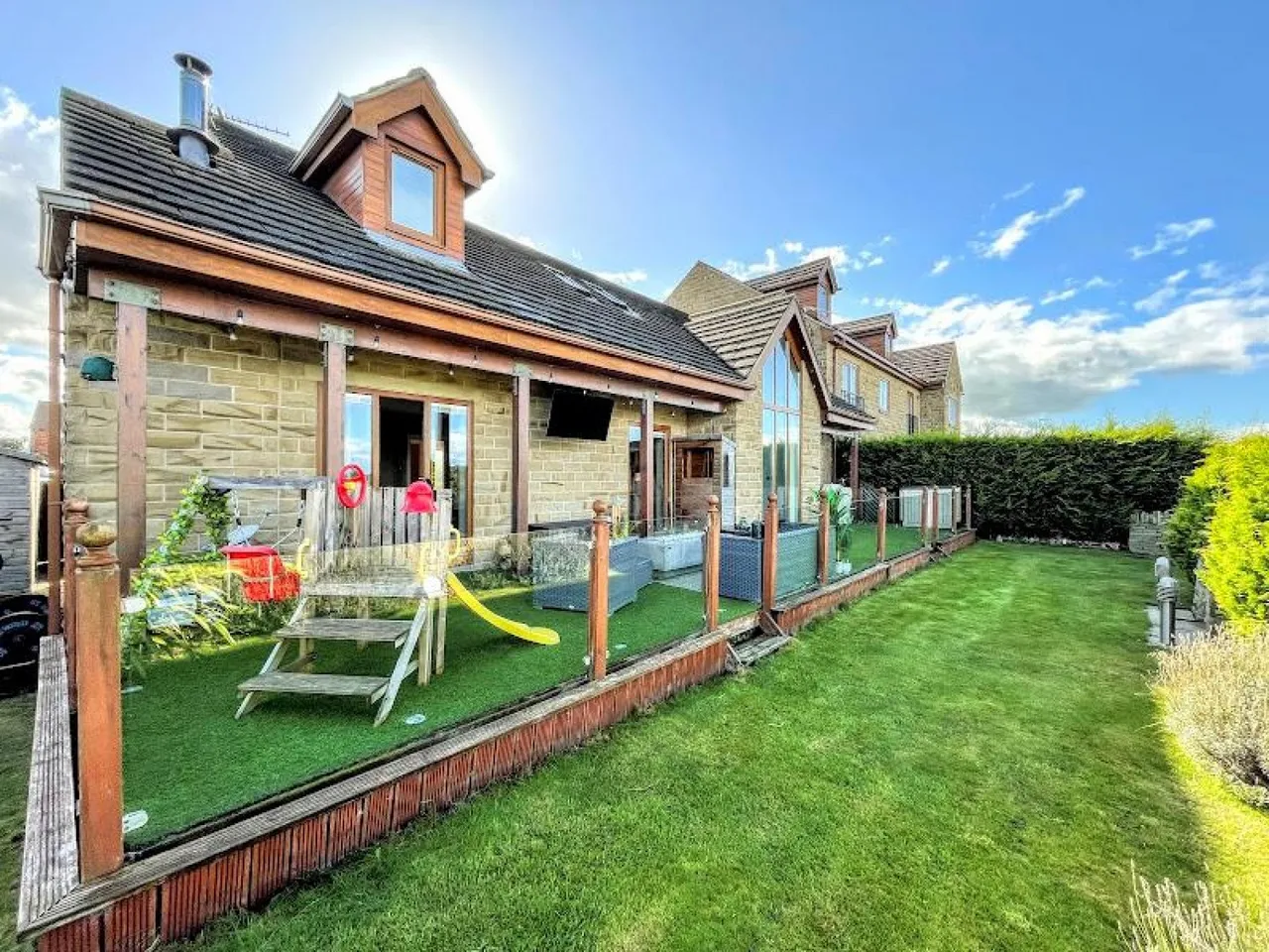 Ballfield Lane, Barnsley, S75, photo 22