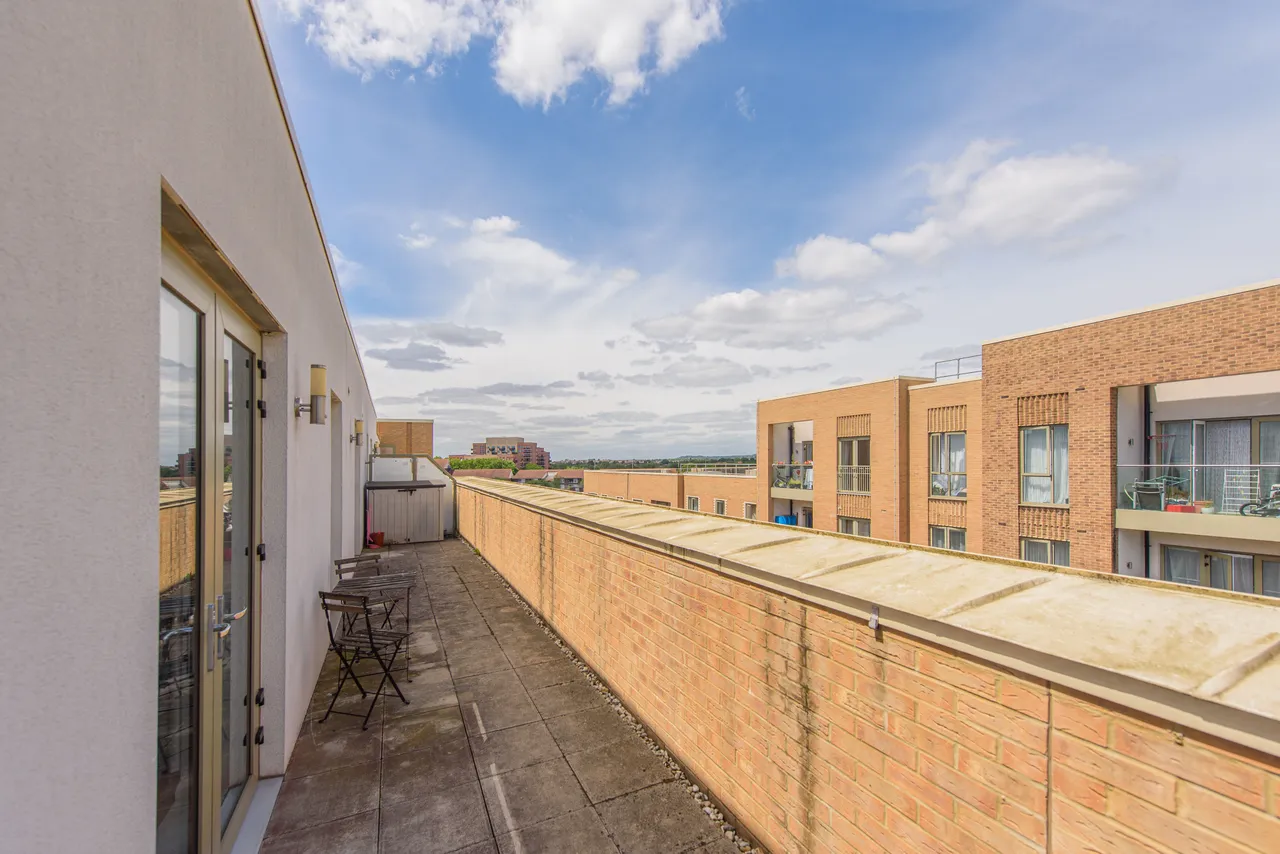 Flat 15, 13 Trobridge Parade, London, photo 6