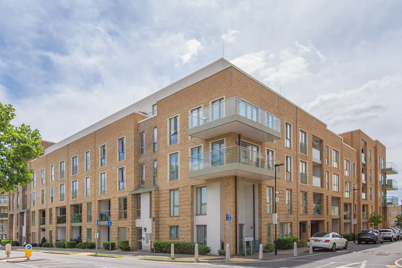 Flat 15, 13 Trobridge Parade, London, photo 8