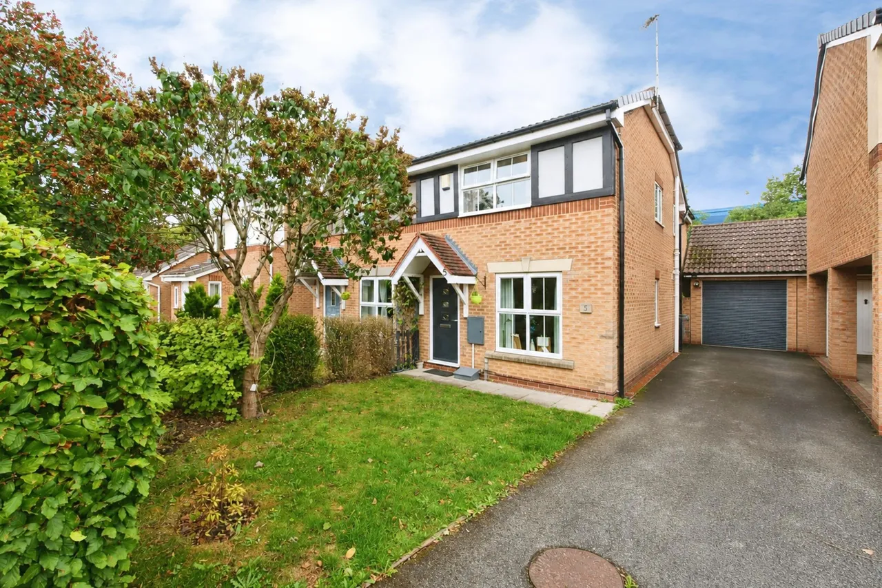 Hazelnut Grove, York, YO30, photo 16