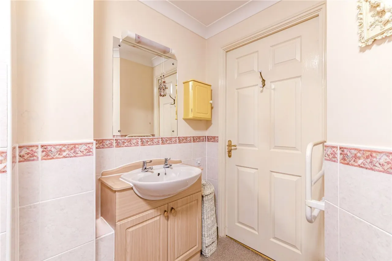 Oyster Lane, Byfleet, West Byfleet, S..., photo 9