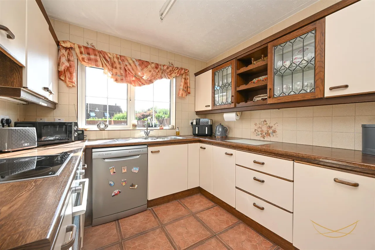 Cameron Court, Ballyclare, BT39, photo 14