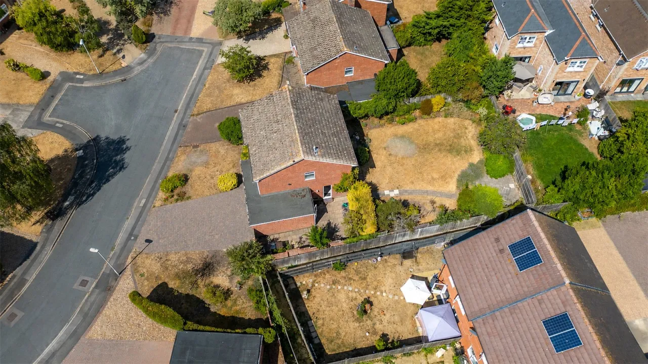 Elizabeth Rout Close, Spencers Wood, RG7, photo 14