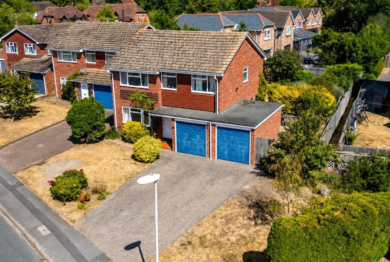 4 bed house for sale, Elizabeth Rout Close, Spencers Wood, RG7