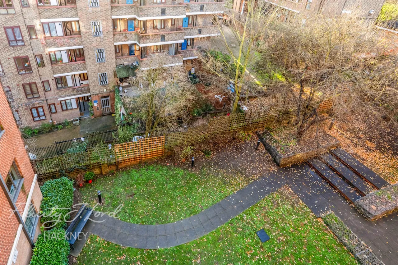 Big Hill, London, E5, photo 17