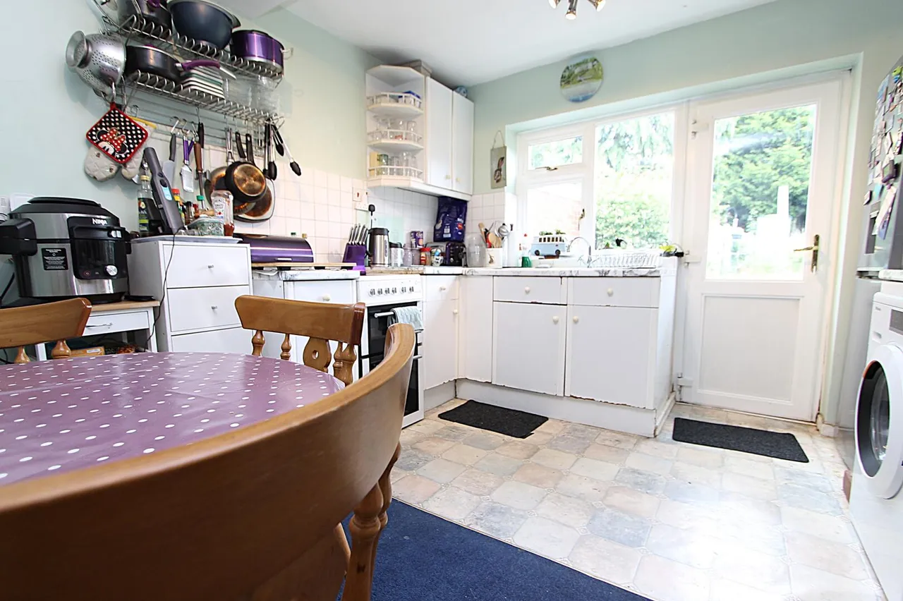 Castle Road, Cookley, Kidderminster, photo 2