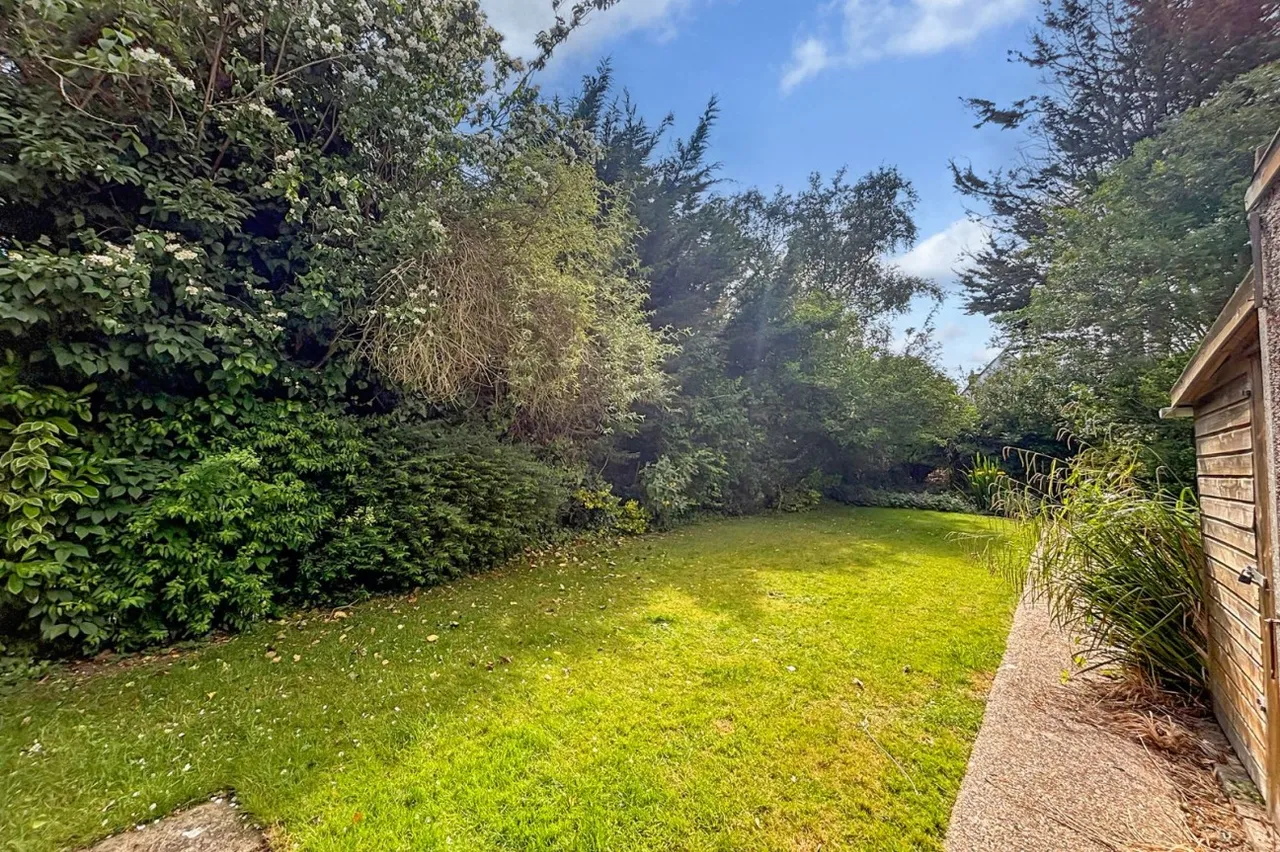 Worthing, BN13, photo 8
