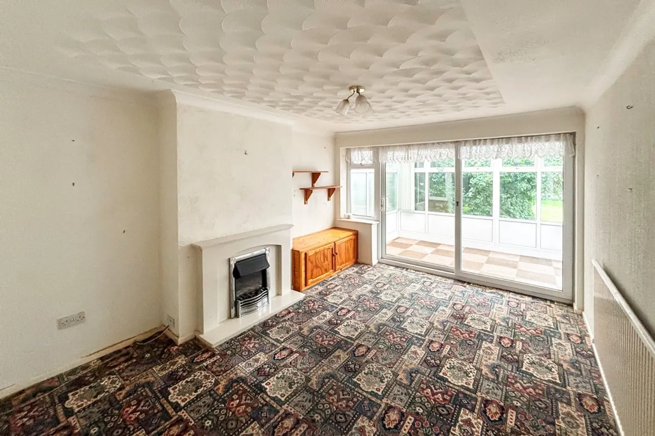 Worthing, BN13, photo 3