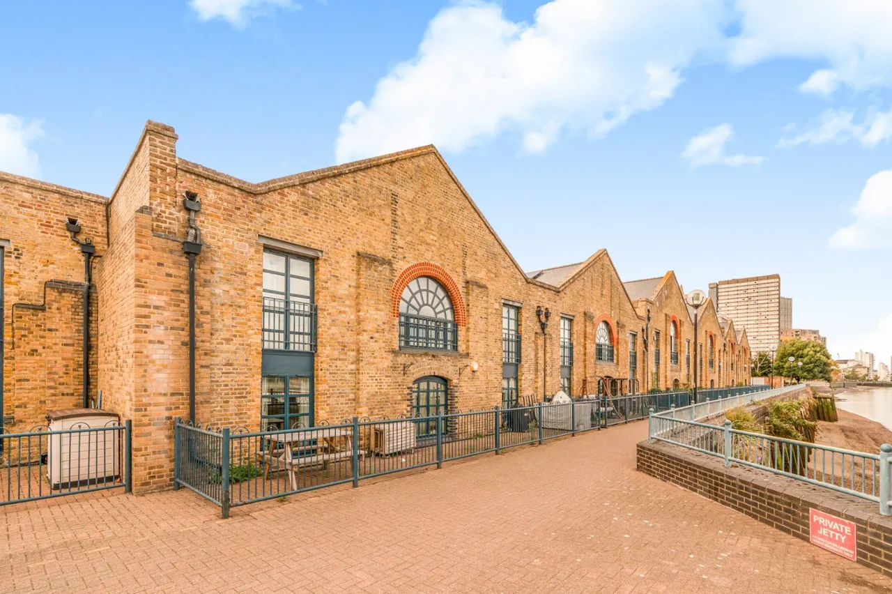 Millennium Drive, London, E14, photo 14