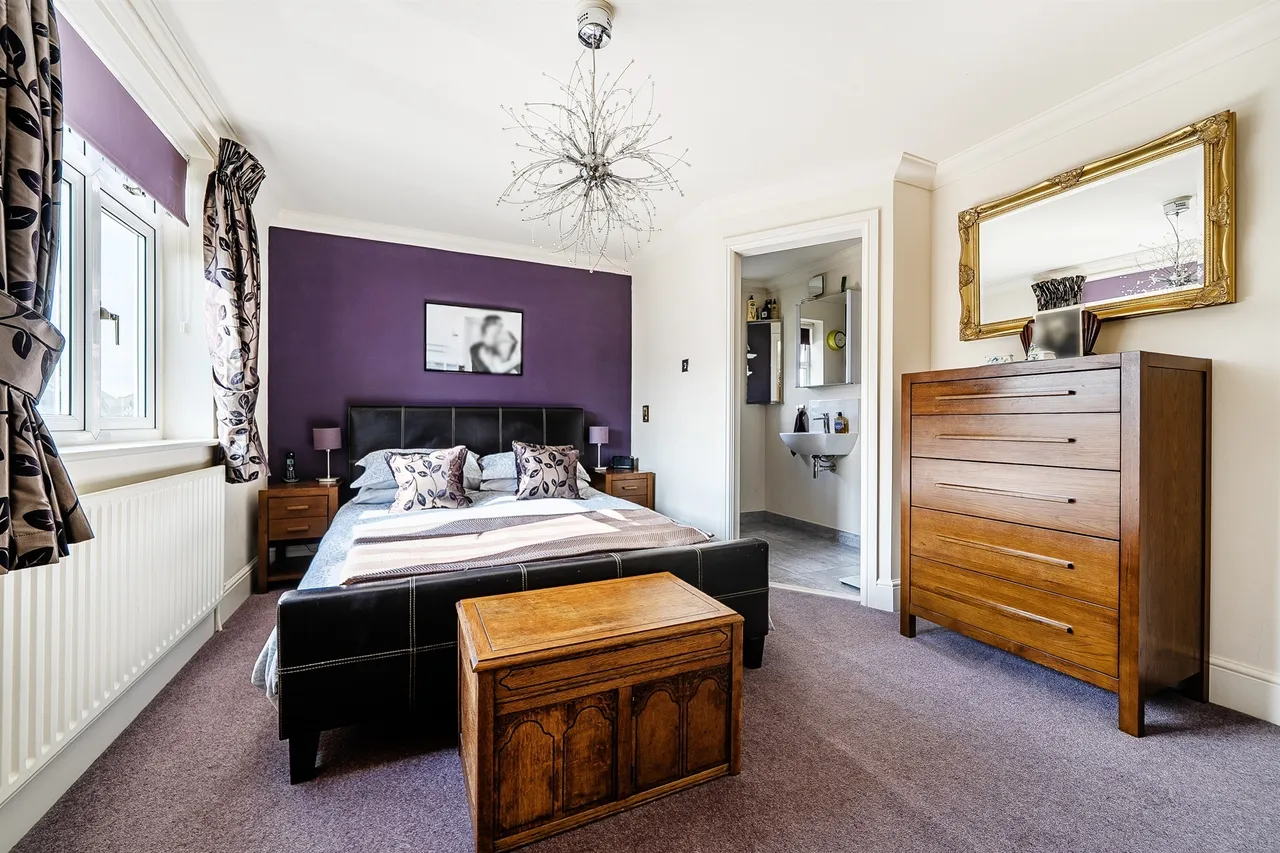 Chalkwell Park Avenue, Enfield, EN1, photo 10