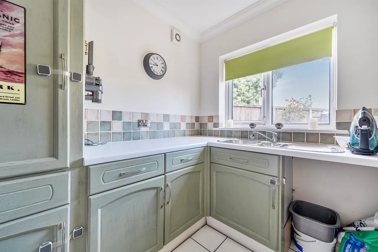 Chalkwell Park Avenue, Enfield, EN1, photo 7