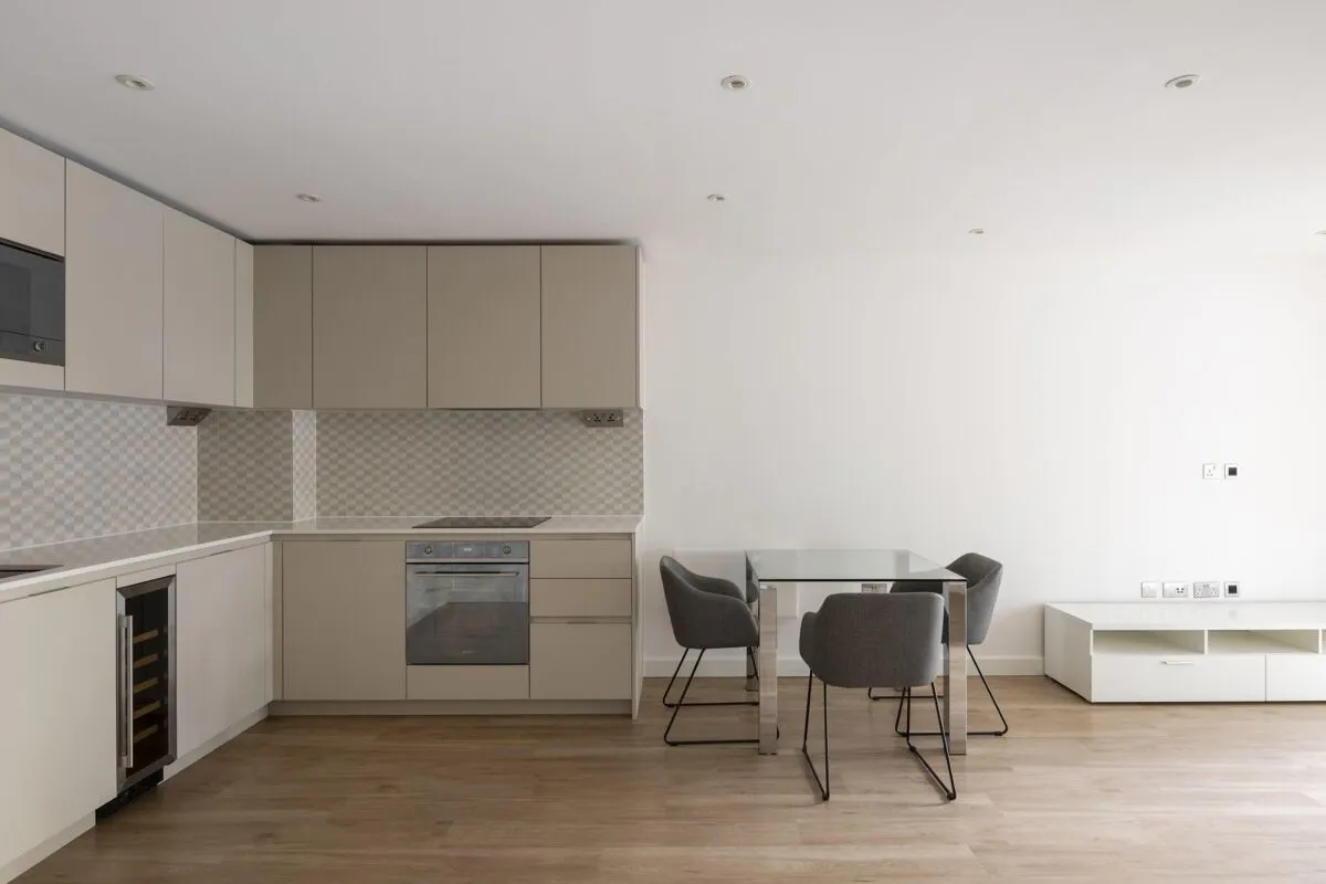 Caversham Road, London, NW9, photo 4