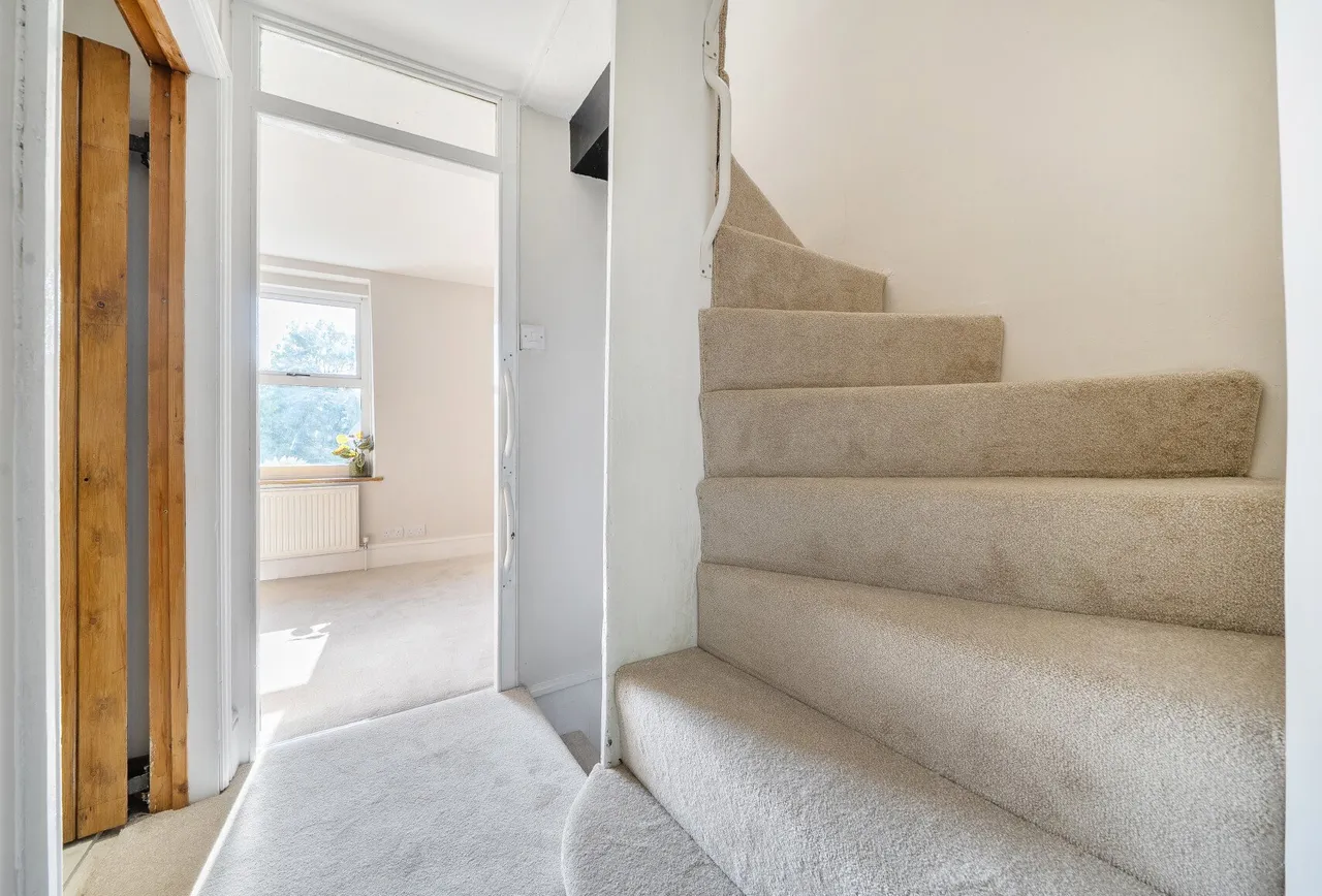 Keynsham Road, Gloucestershire, Keynsham, BS31 2DD, photo 14