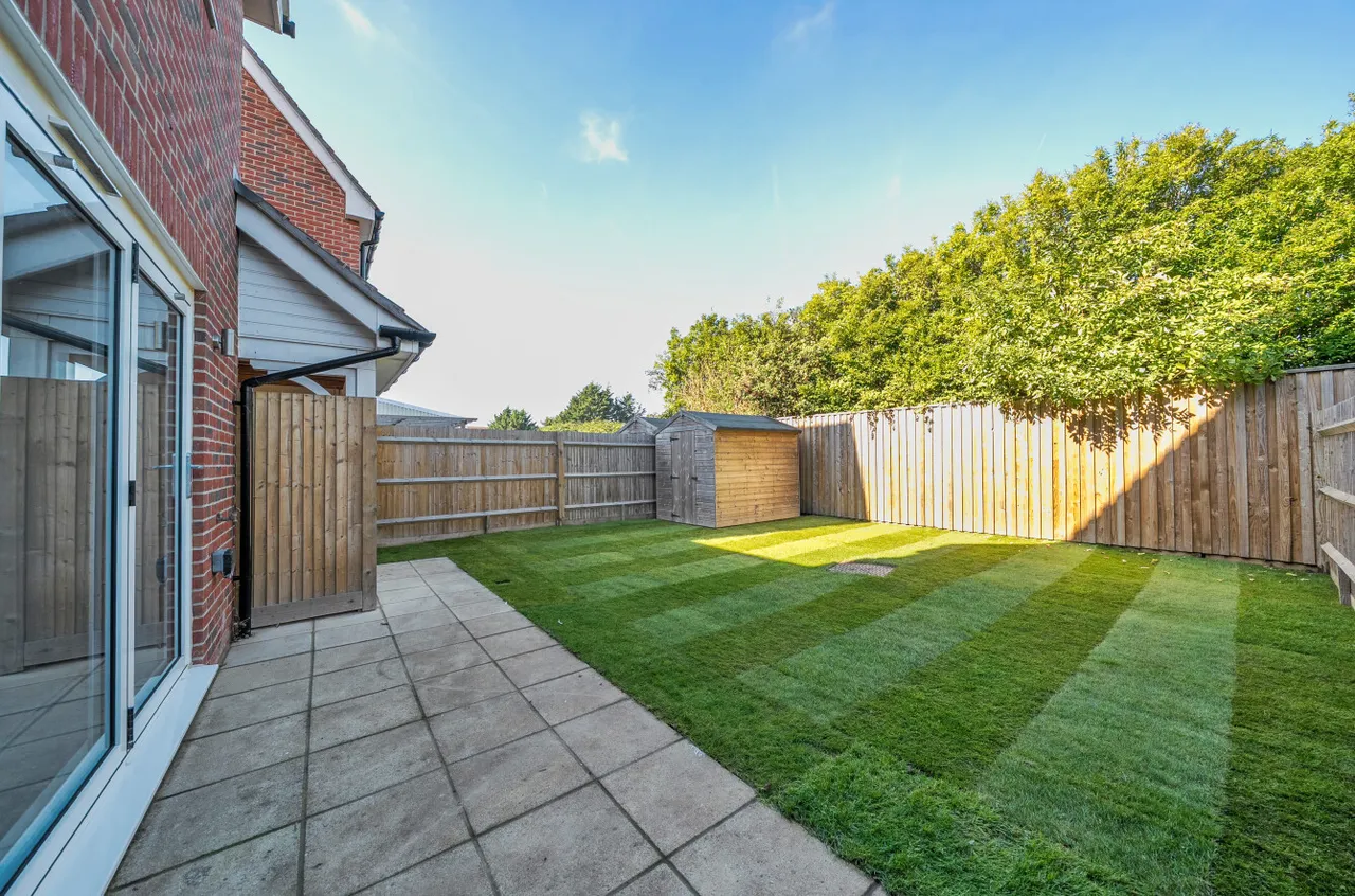 Angmering, BN16, photo 11
