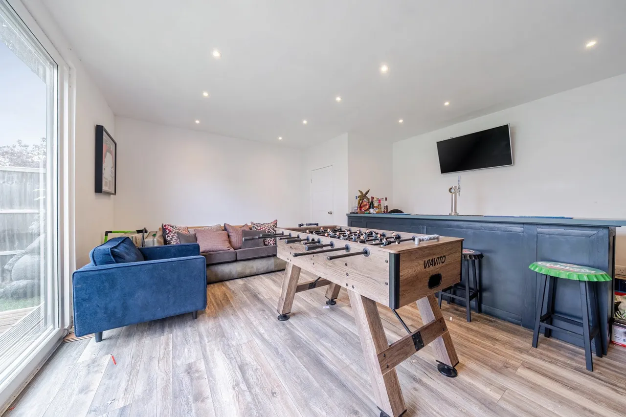 Magpie Hall Lane, BR2, photo 6