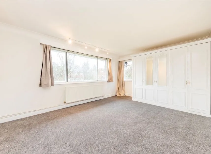 Meadway Court, Ealing, W5, photo 3