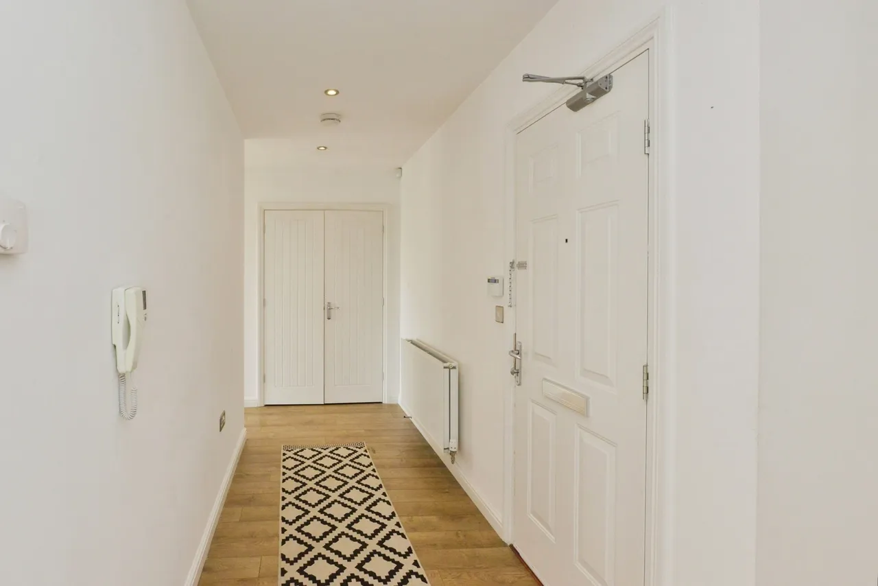 Wreschner Close, Deanshanger, Buckinghamshire, MK19, photo 9