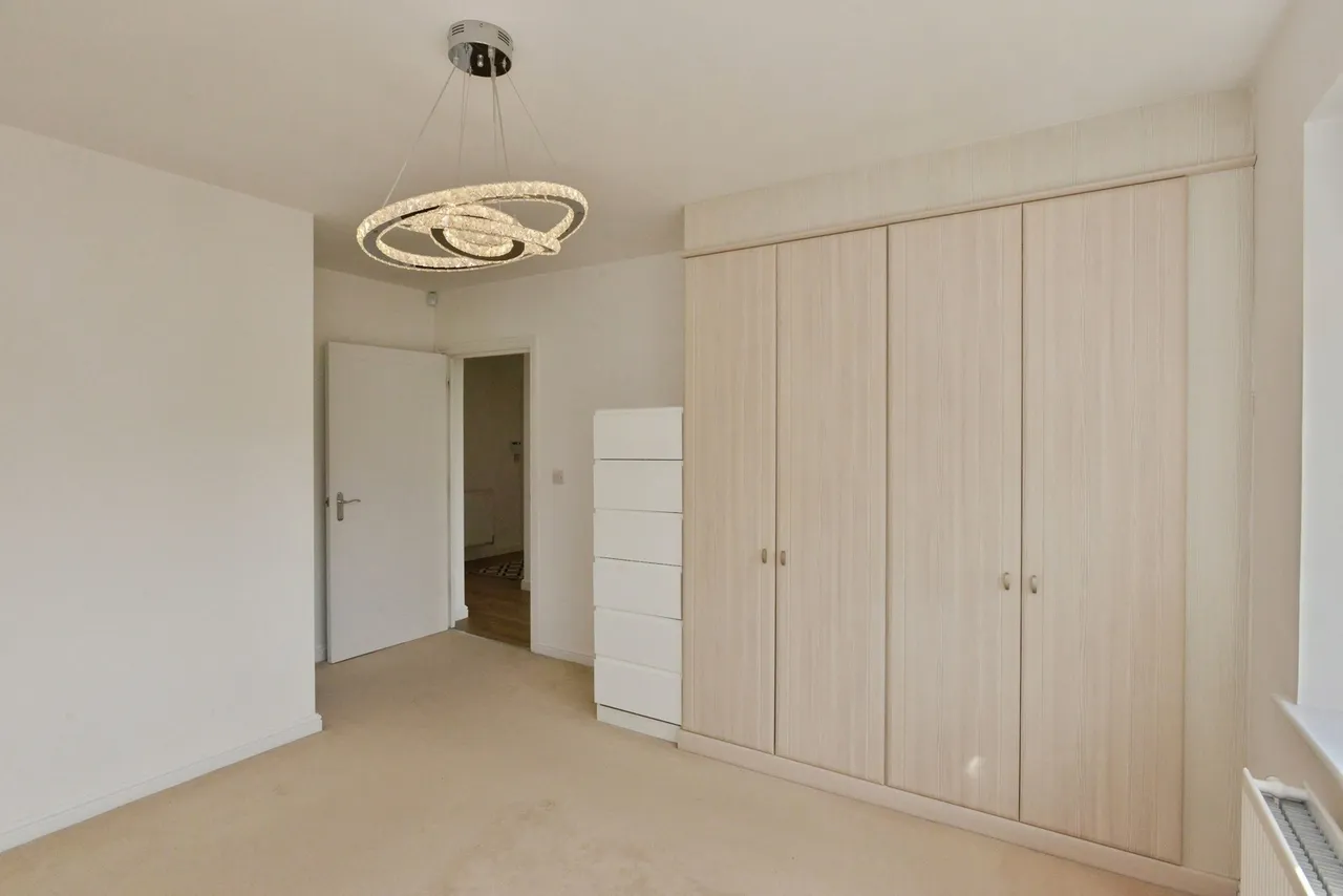 Wreschner Close, Deanshanger, Buckinghamshire, MK19, photo 12