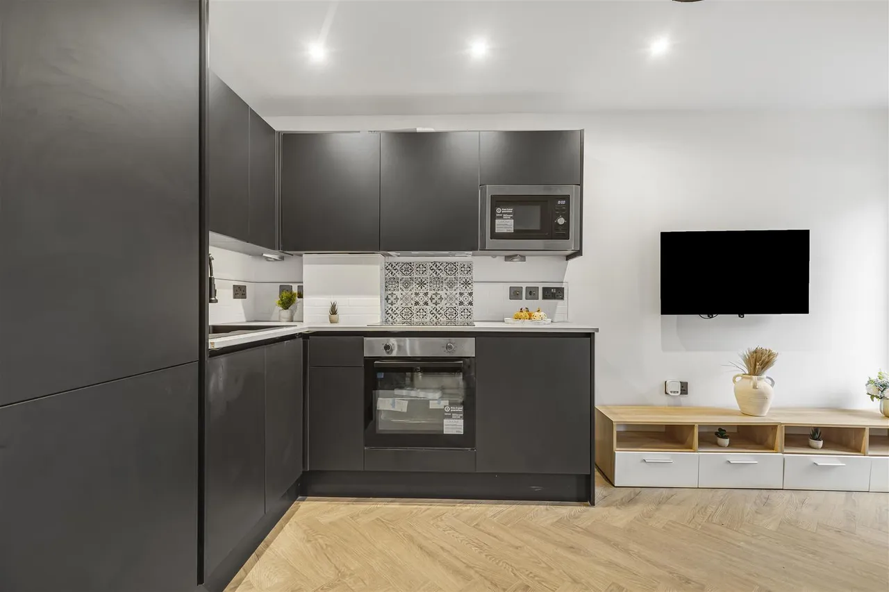 Upper Richmond Road West, East Sheen, SW14, photo 3