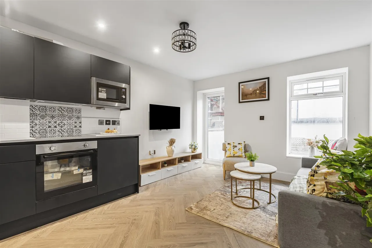 Upper Richmond Road West, East Sheen, SW14, photo 5