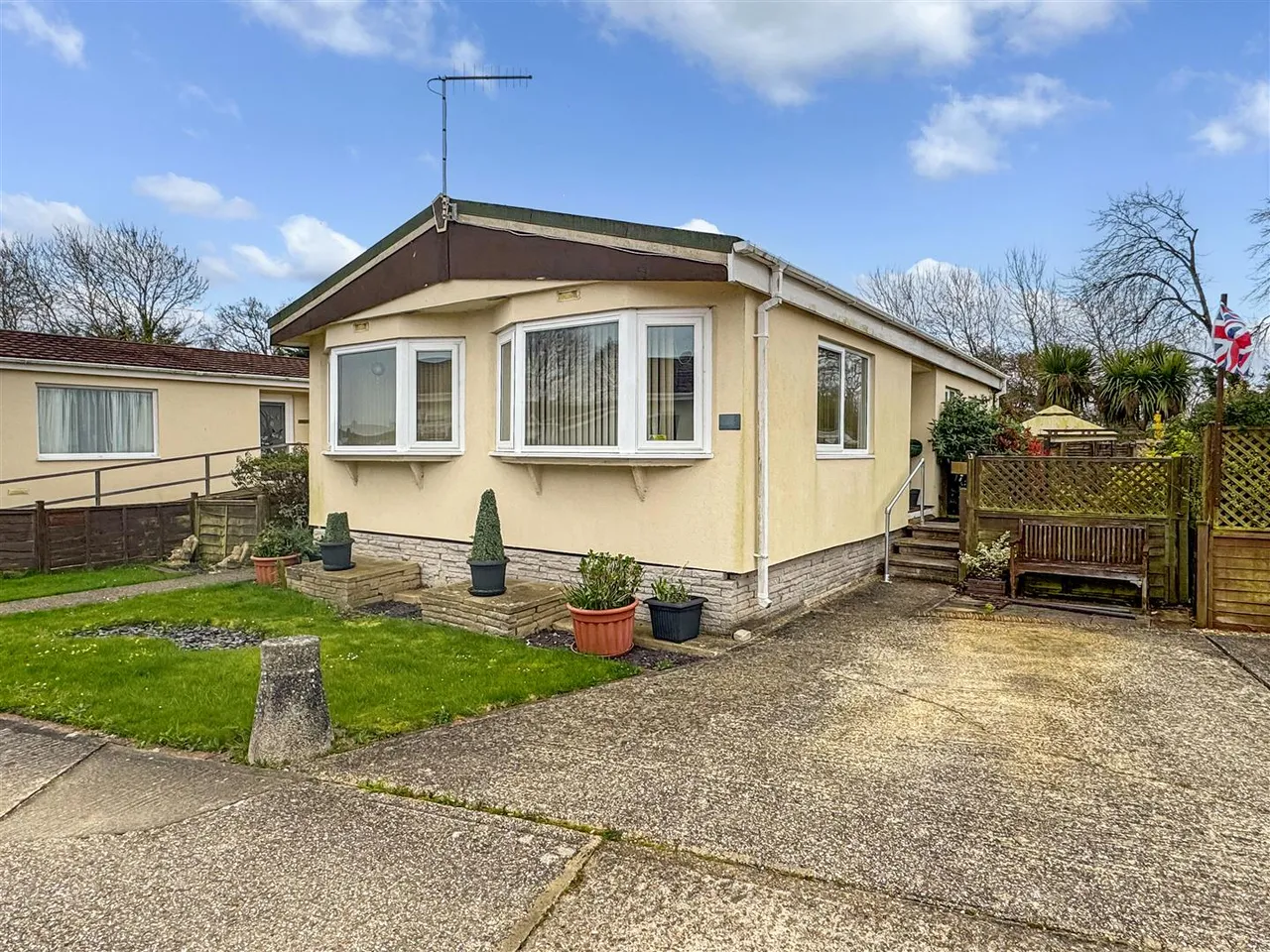 2 bed park home for sale, Hook Lane, Aldingbourne