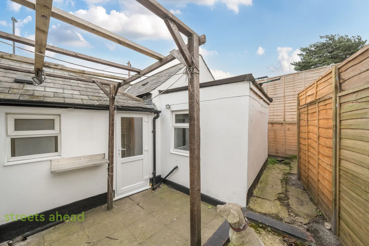 Colliers Water Lane, Thornton Heath, CR7, photo 4