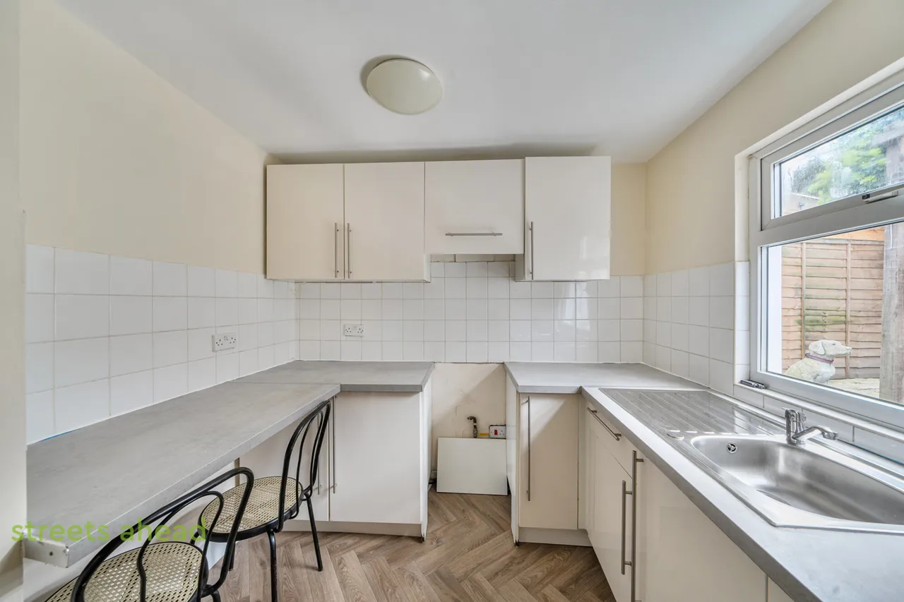 Colliers Water Lane, Thornton Heath, CR7, photo 2