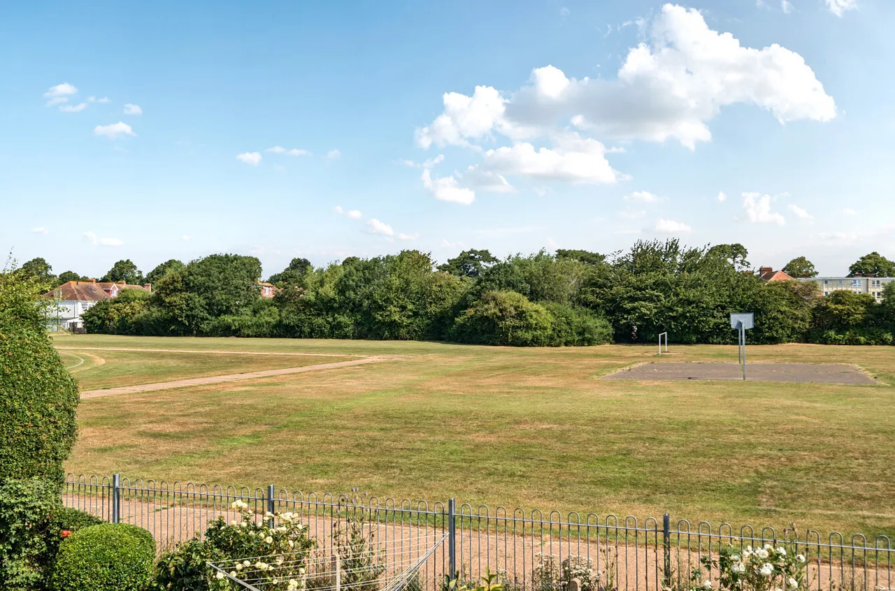 Moore Gardens, Gosport, PO12, photo 10