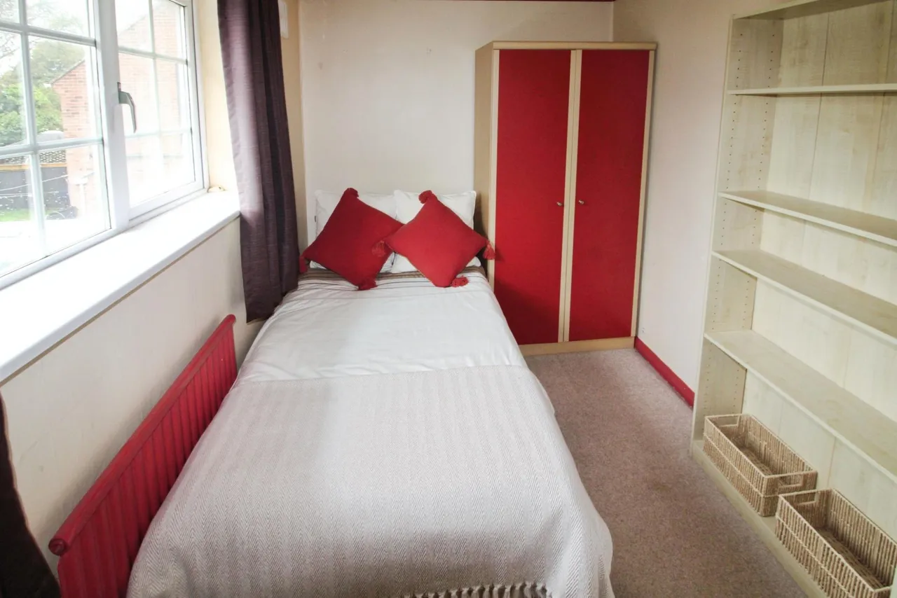 Holme Avenue, New Waltham, DN36, photo 11