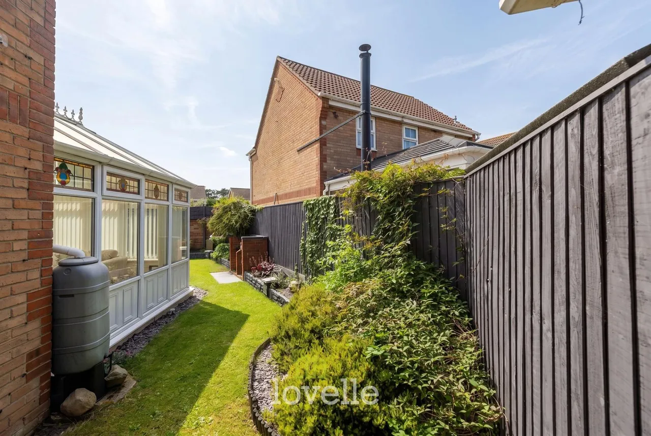 Holme Farm Close, Great Coates, DN37, photo 22