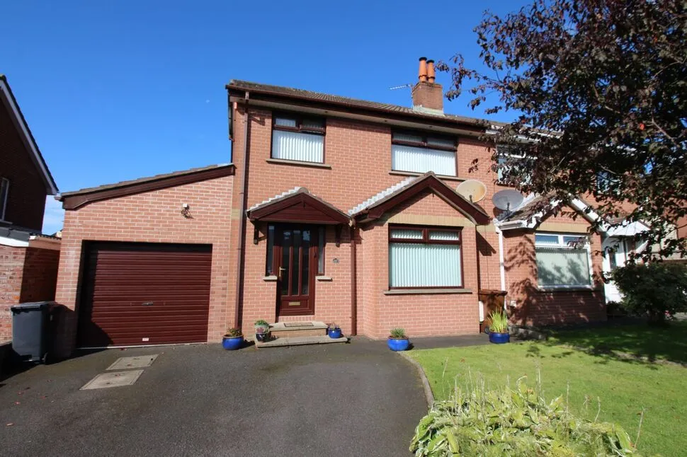 4 bed house for sale, Brook Avenue, Carrickfergus, BT38