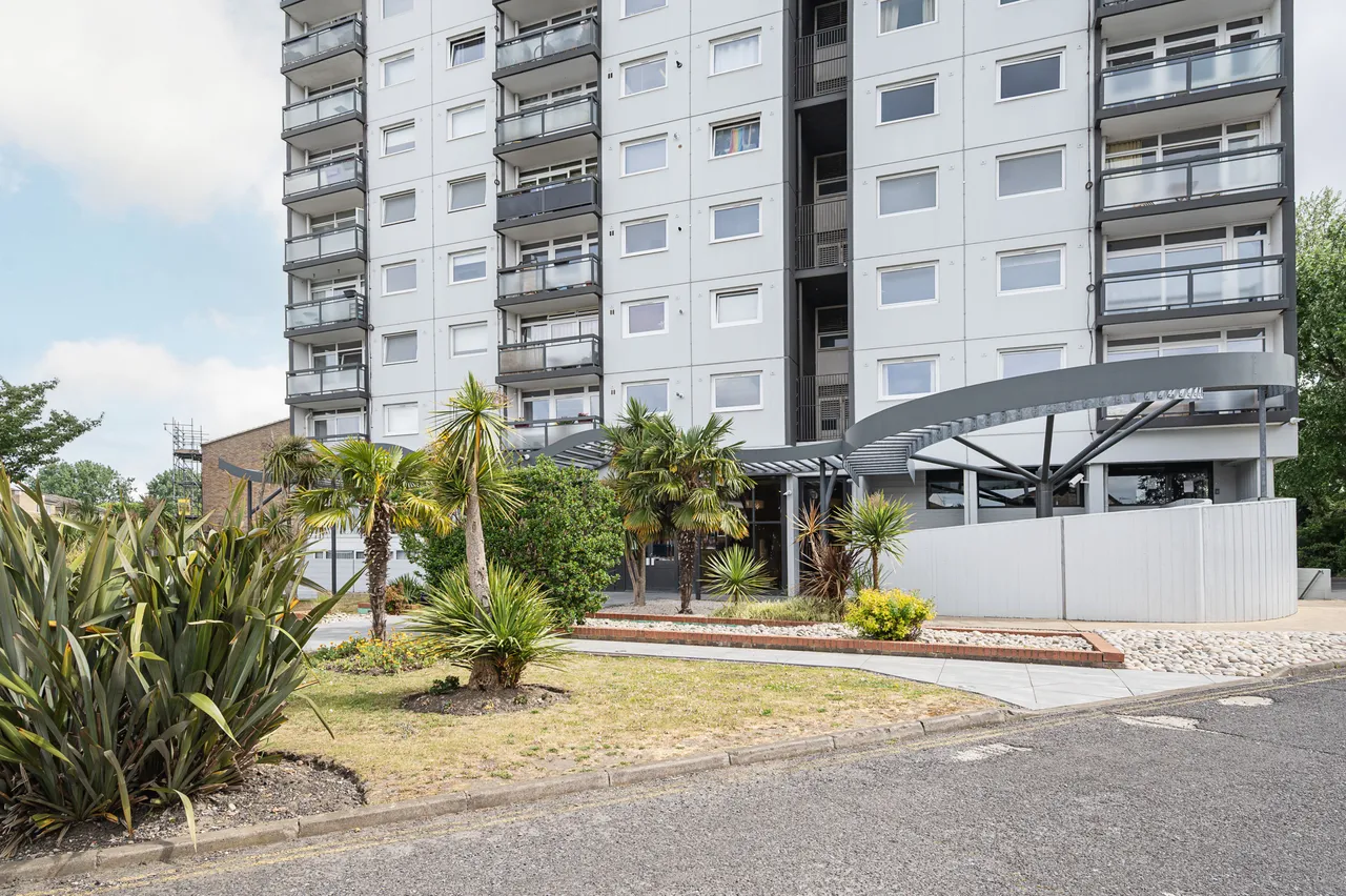 Flat 1206 Landmark Heights, 172 Daubeney Road, London, photo 11