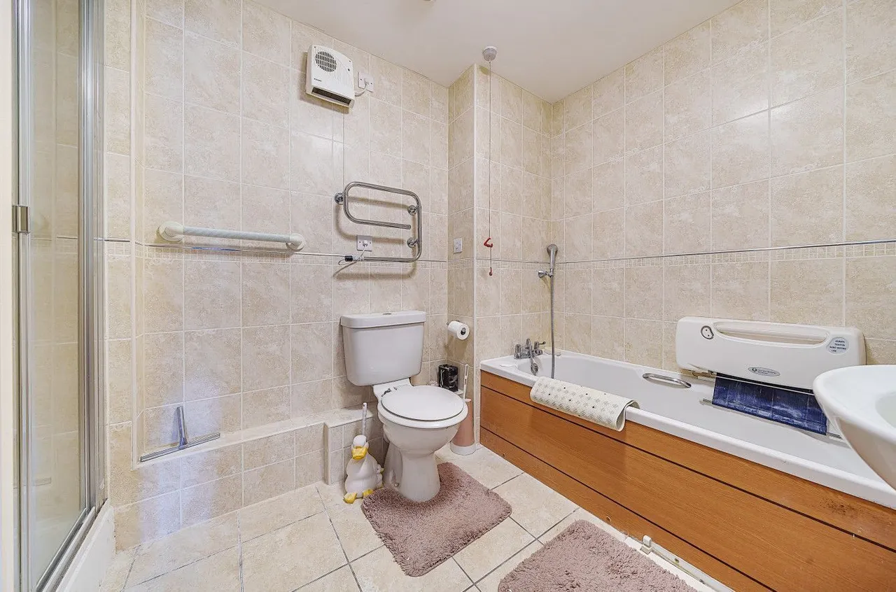 George Street, Warminster, BA12, photo 10