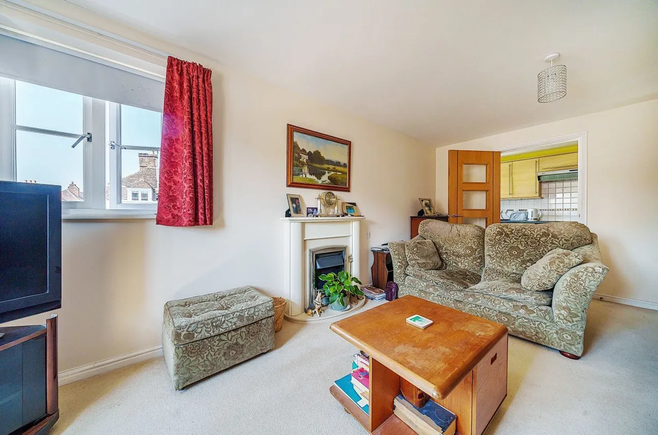 George Street, Warminster, BA12, photo 5