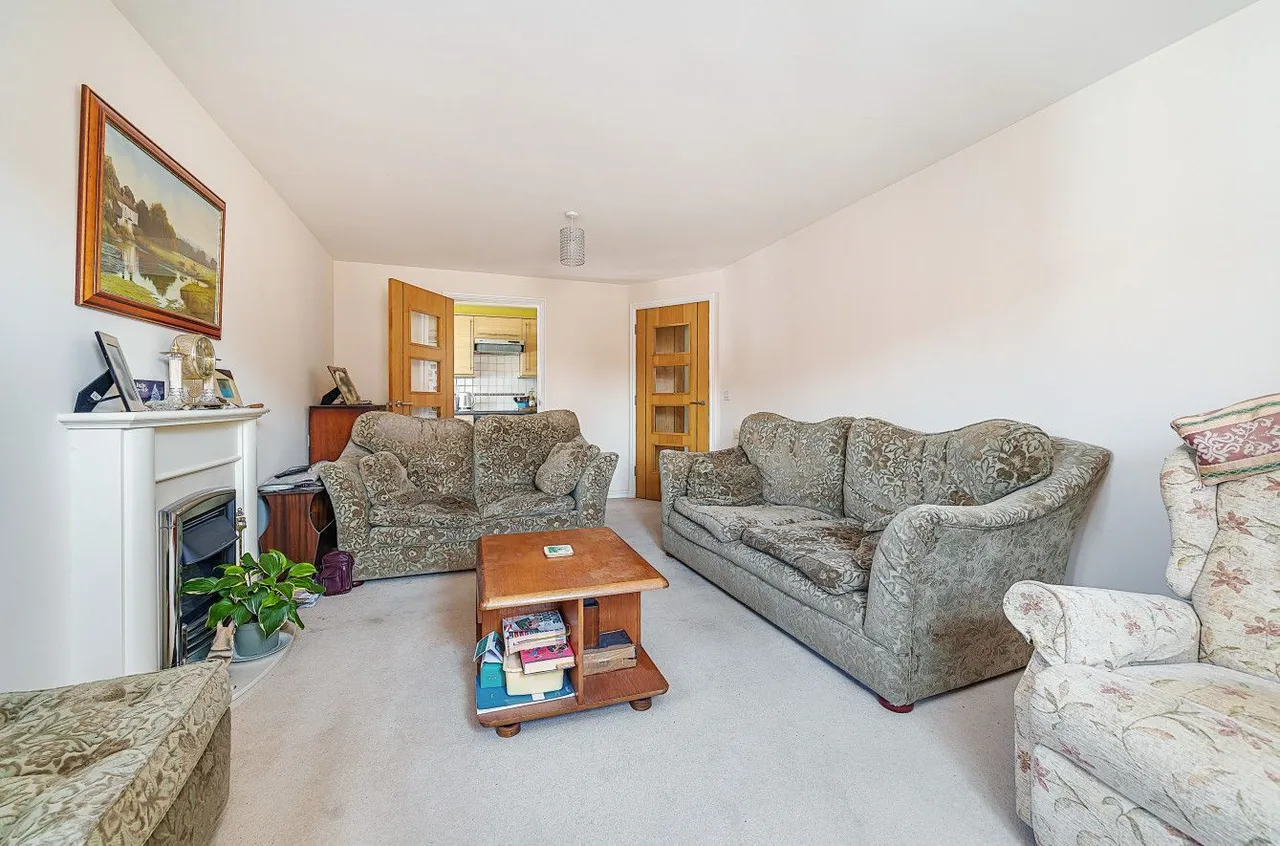George Street, Warminster, BA12, photo 4