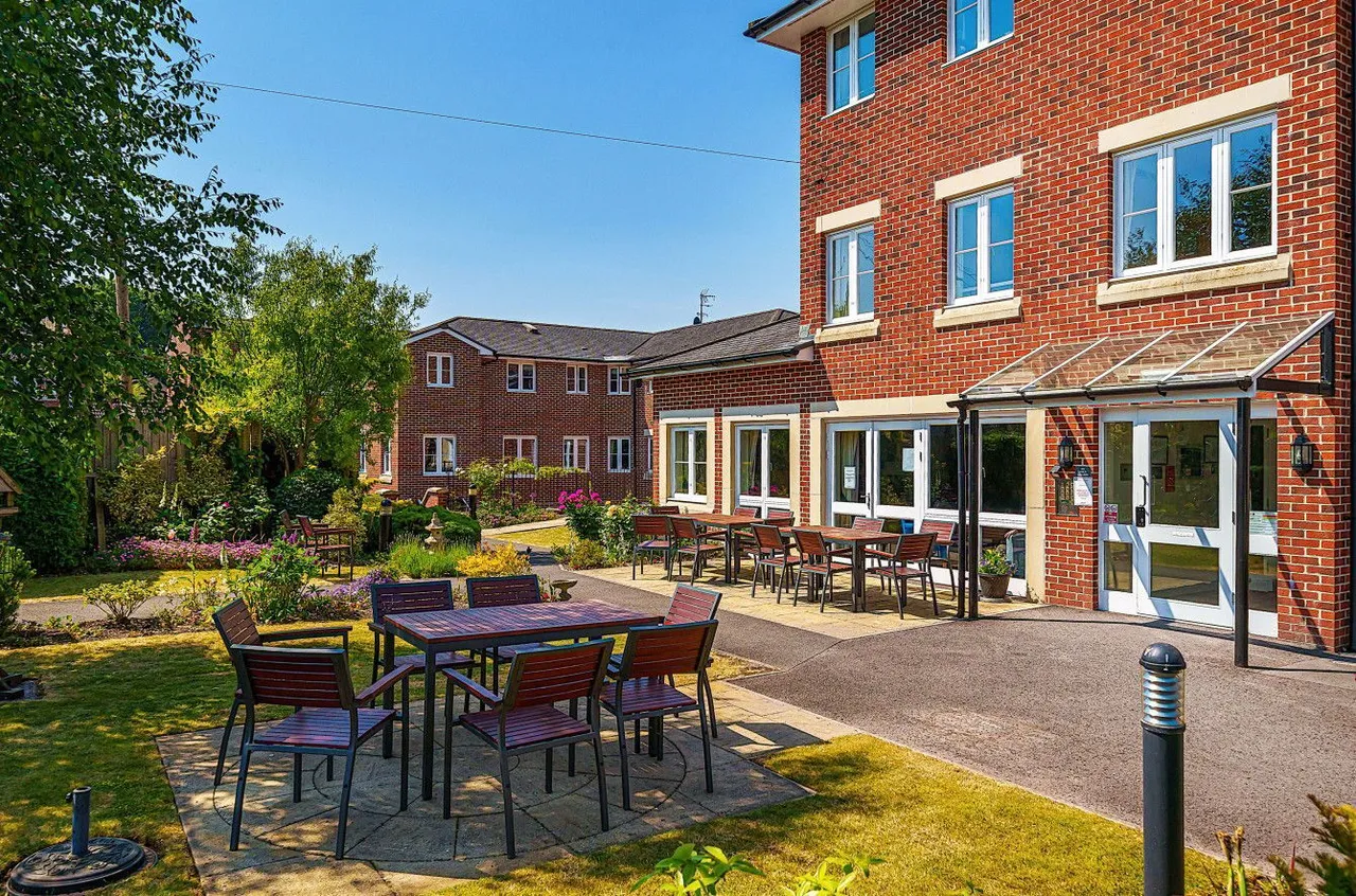 George Street, Warminster, BA12, photo 14