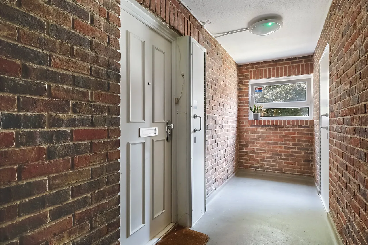 Orchard Way, Dorking, RH4, photo 9