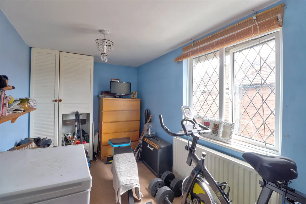 Furze Lane, Godalming, GU7, photo 13