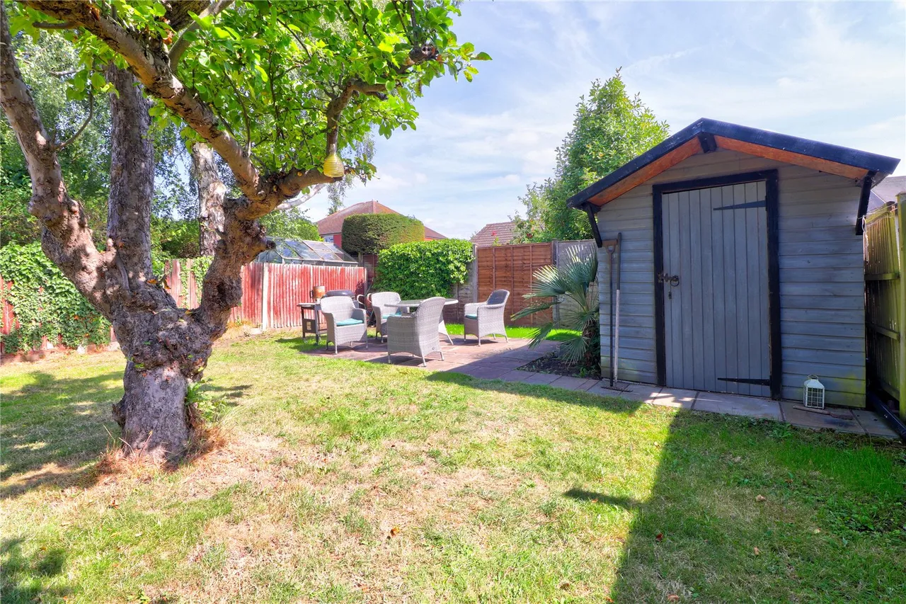 Furze Lane, Godalming, GU7, photo 15
