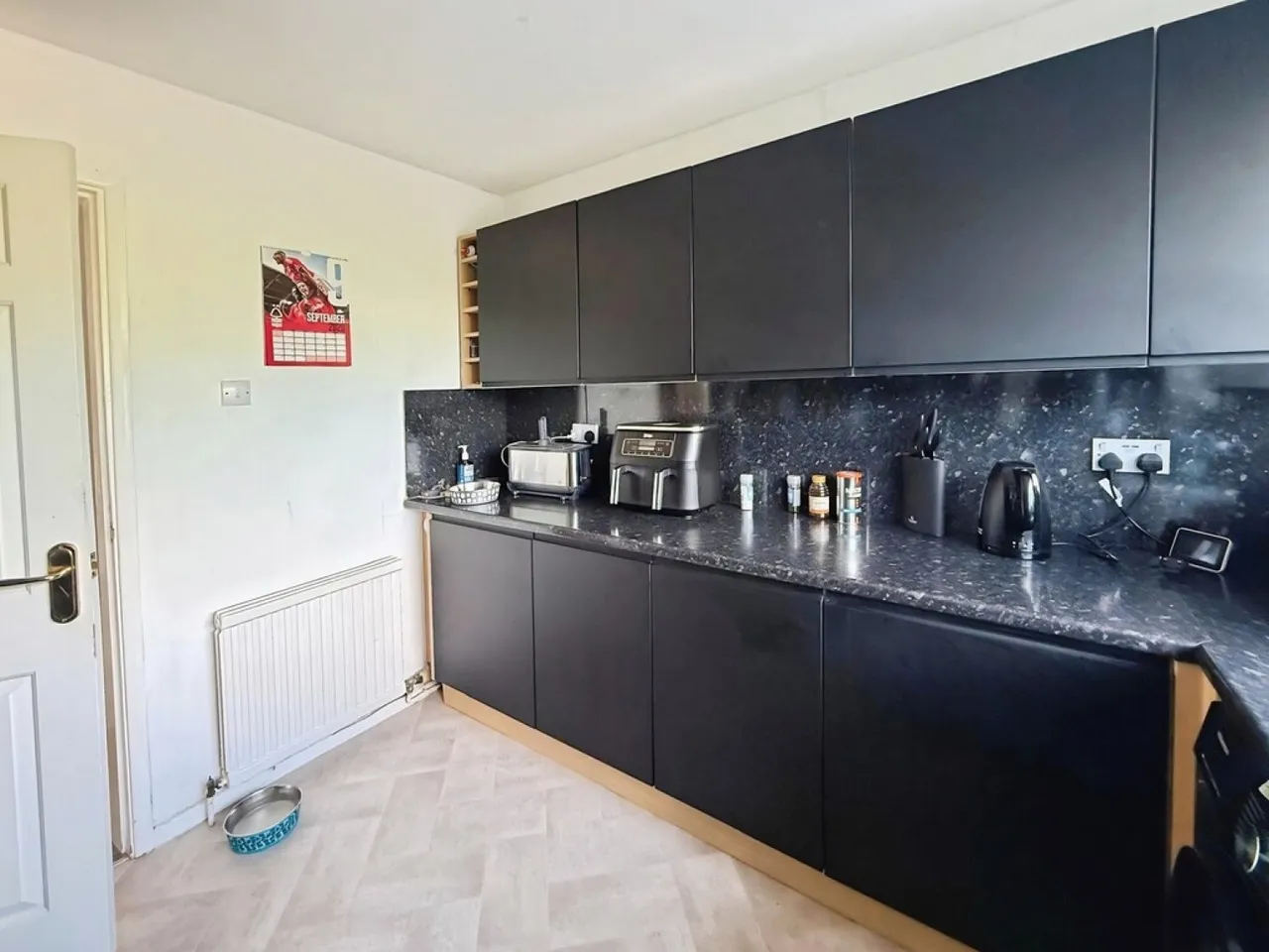 Rotherham Road, New Houghton, photo 4