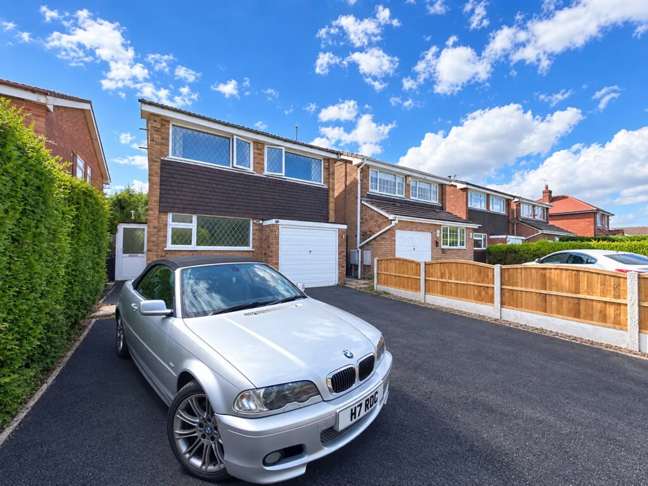 3 bed house to rent — Rotherham Road, New Houghton