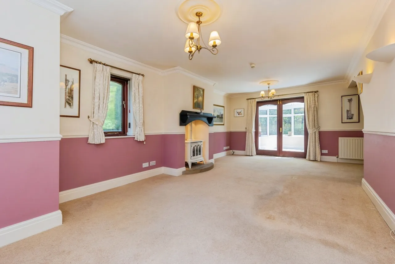 Bishops Lane, Buxton, Derbyshire, SK17, photo 4