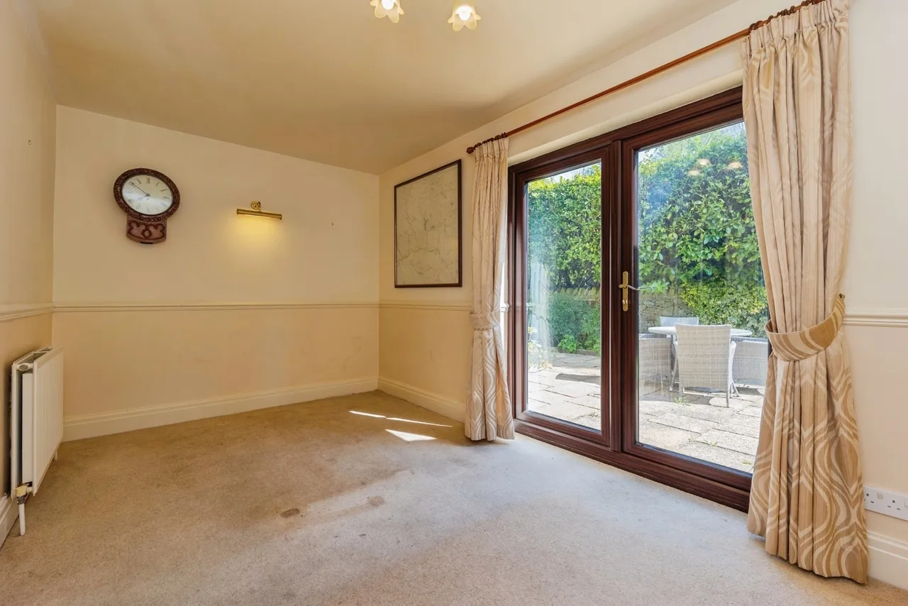 Bishops Lane, Buxton, Derbyshire, SK17, photo 9